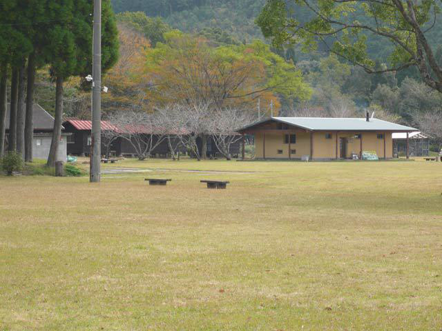 鹿児島県伊佐市大口の十曽池公園